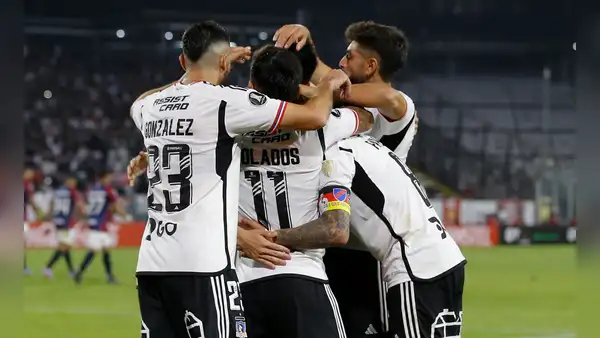 Colo Colo venció con lo justo a Monagas y comparte la punta del grupo F con Boca Juniors