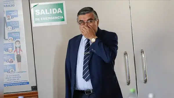Confirman que hijo de congresista Alex Paredes fue favorecido