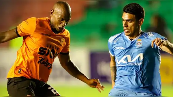 Blooming le remontó el partido a Royal Pari y venció 2-1 con goles de Rafinha y Arismendi