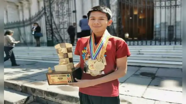 Campeón de ajedrez arequipeño requiere apoyo para competir en torneo nacional que se realizará en Lima