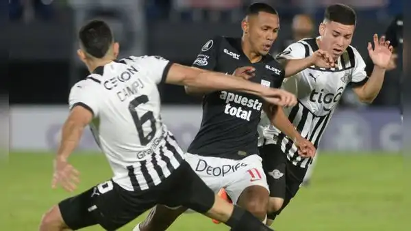 ¿Bryan Reyna se va de Alianza Lima? Clubes de la MLS estarían interesados en jugador blanquiazul