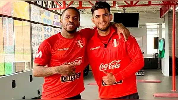 Jefferson Farfán considera a Carlos Zambrano como el segundo mejor central del fútbol peruano
