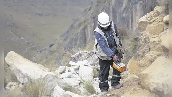 Litio: otra industria en ciernes solo para exportación