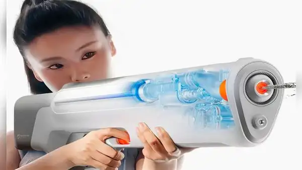 Xiaomi crea una enorme pistola de agua con luces y sonido que tiene una precisión de 9 metros
