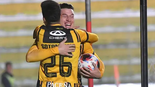 The Strongest derrotó 2-0 a Palmaflor por la segunda fecha del grupo B de la Copa Bolivia