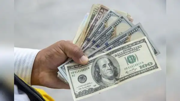 Dólar toca su nivel más bajo en 10 meses y cierra abril en S/3,7100