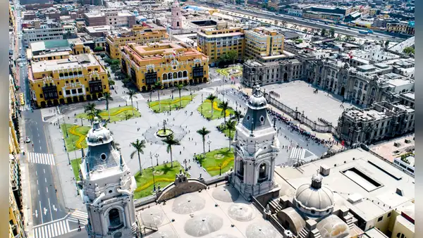 ¿Cuál es la diferencia entre plaza Mayor y plaza de Armas? Expertos lo explican