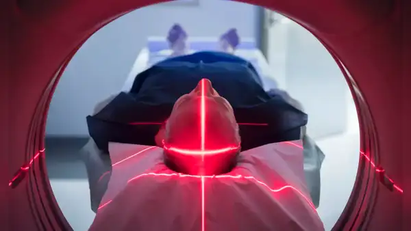 Escáner cerebral con inteligencia artificial consigue leer los pensamientos y traducirlos a palabras