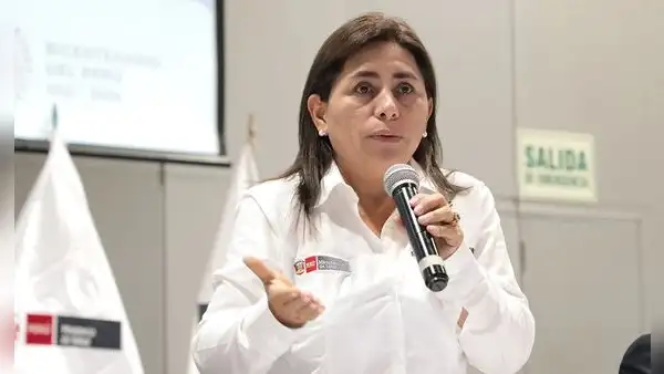 Congreso rechazó interpelar a la ministra de Salud, Rosa Gutiérrez, por su viaje a EE.UU en plena emergencia