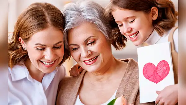 Día de la Madre 2023 en España: las mejores frases e imágenes para felicitar a mamá