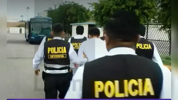PNP detuvo a requisitoriados en avión que aterrizó en Perú procedente de Estados Unidos