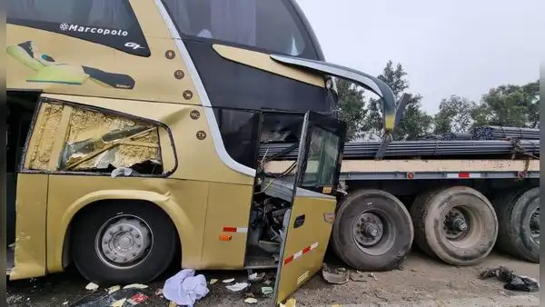 Surco: choque entre bus y tráiler deja un fallecido y 25 heridos en la Panamericana Sur