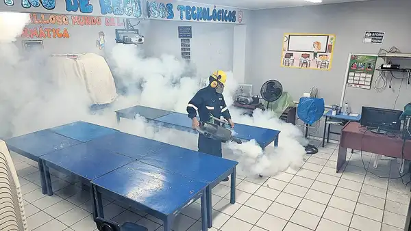 Evalúan suspender clases en regiones afectadas por dengue