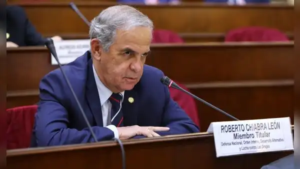 Exvoluntaria de Chiabra denuncia presencia de prófugo de la justicia en su agrupación política