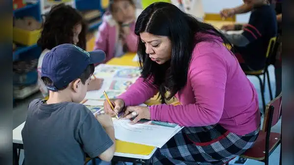 ▷ Frases cortas del Día del Maestro en México: mensajes y postales de felicitaciones para los docentes