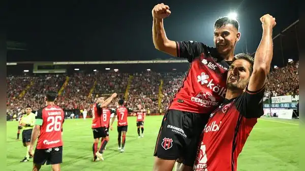 Alajuelense goleó 3-0 a Cartaginés y clasificó a la final de la Liga Promerica 2023 de Costa Rica