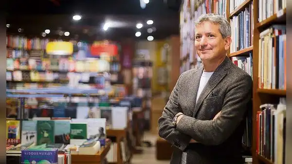 Santiago Roncagliolo: “Seguimos siendo habitantes del siglo XVII”