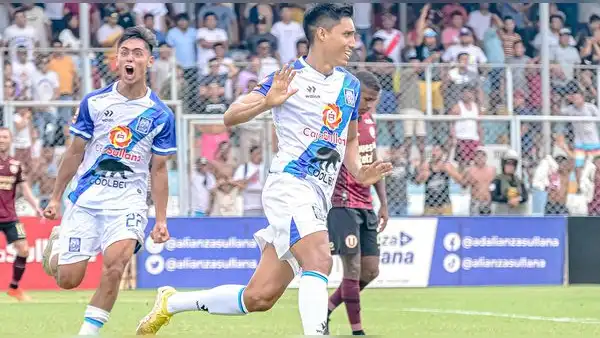 Alianza Atlético dejó KO a la U en el Apertura: churres ganaron 3-1 en partido con 5 expulsados