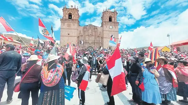 Puno: aimaras y quechuas se alistan para toma de Lima