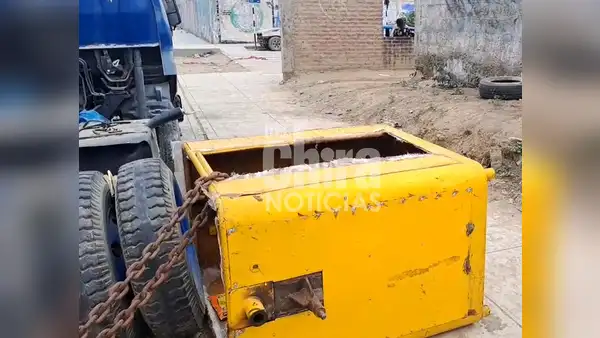 Niña fallece tras caerle una pesada estructura de metal en Piura