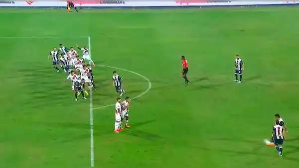 Asistente que no cobró offside en gol de Alianza ante Municipal fue suspendido indefinidamente
