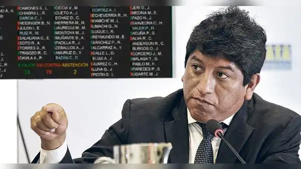Josué Gutiérrez continuará como defensor del Pueblo: Pleno no alcanzó los votos para la reconsideración