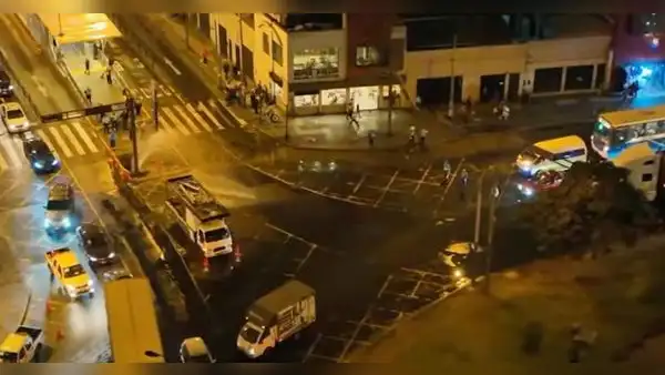 Cercado de Lima: reportan gran aniego cerca de la estación Ramón Castilla del Metropolitano