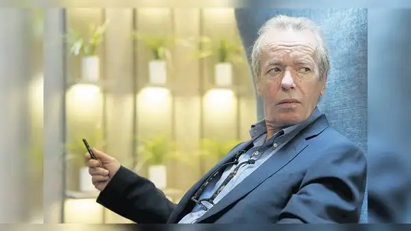 Perfil y entraña de Martin Amis