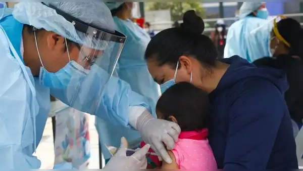 Declaran en emergencia sanitaria 12 regiones del país por casos de polio y sarampión
