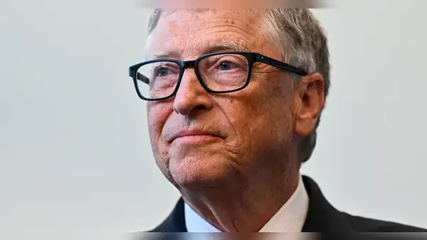 ¿Google y Amazon obsoletos? Bill Gates dice que la inteligencia artificial arrasará con internet