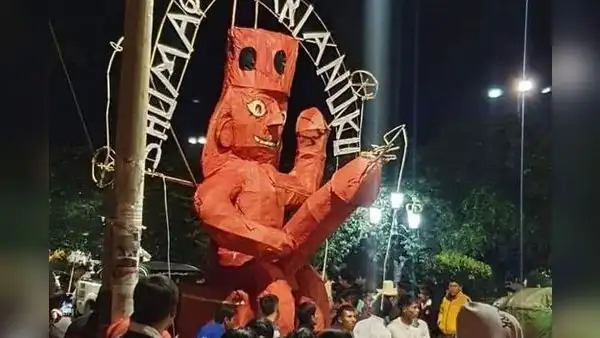 Escolares arman antorcha del huaco erótico para pasearla por calles de Áncash