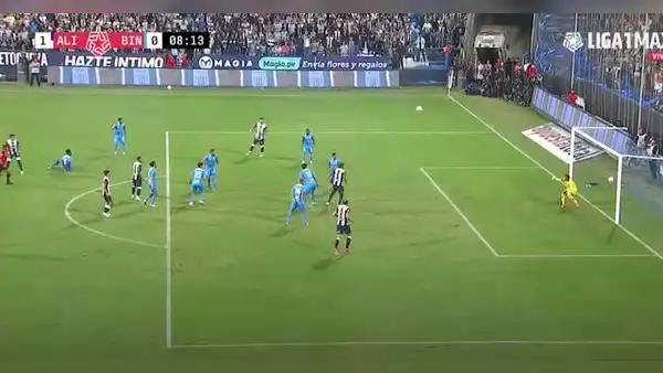 Jesús Castillo abre el marcador con un gran remate y pone a Alianza cerca del título del Apertura