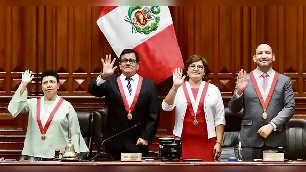 Dilatan reconsideración sobre reelección congresal para evitar referéndum