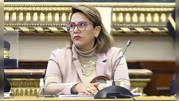 Digna Calle: revelan que congresista no vuelve de EE. UU. y ejerce funciones de manera virtual