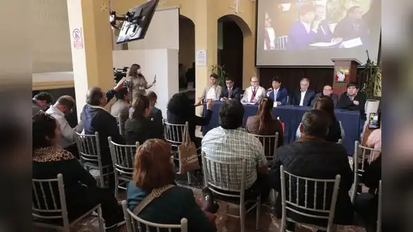 Sindicatos estatales exigen avance de negociación colectiva ante Defensoría del Pueblo