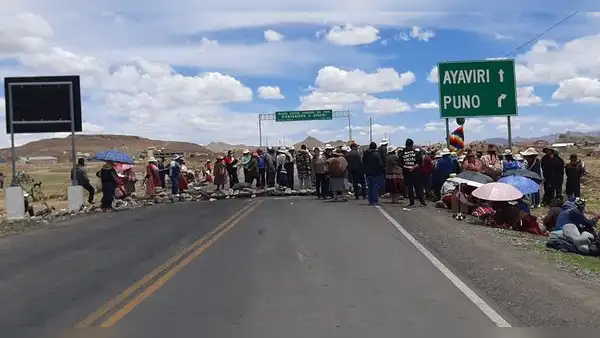 Paro en Puno: reportaron más de 10 puntos bloqueados en 5 distritos de la región