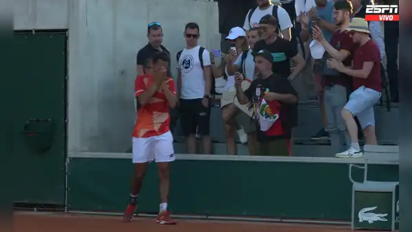 Juan Pablo Varillas derrotó 3-2 a Roberto Bautista y avanza en Roland Garros