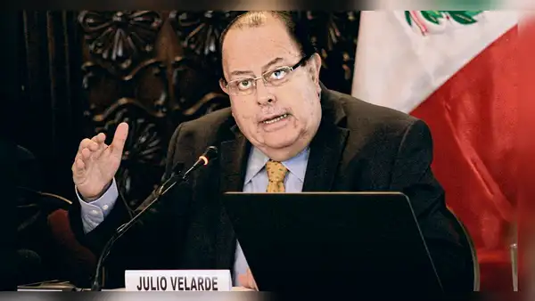 Julio Velarde: “Mejora de las expectativas está siendo muy lenta”
