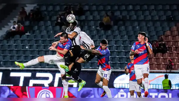 Cerro Porteño venció 2-0 a Libertad por el Torneo Apertura de Paraguay