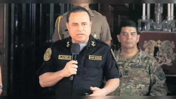 Exmando PNP evita declarar sobre crímenes en las protestas