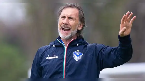 Ricardo Gareca la pasa mal en Vélez: los pobres números que harían tambalear su continuidad