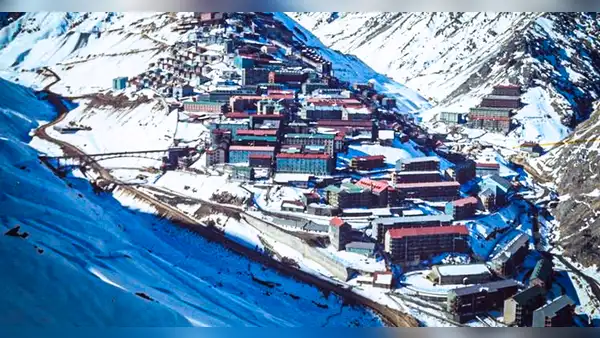 Sewell, el pueblo fantasma chileno que alguna vez albergó a 15.000 personas por su riqueza