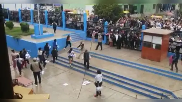 Callao: alumnos quedan atrapados en colegio debido a multitud generada por feria de trabajo para padres