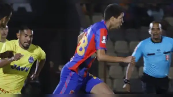 Comerciantes Unidos goleó 3-0 a Alianza Universidad y sigue como líder de la tabla en la Liga 2