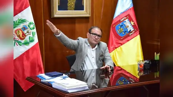 Cuestionan compra de camioneta en municipio de Piura en plena emergencia por dengue