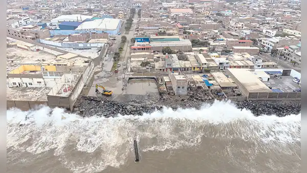 Reportan más daños por oleajes y evalúan apoyo para pescadores