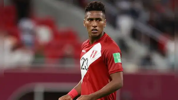 La verdadera estatura de Pedro Aquino: ¿cuánto mide y en qué equipo extranjero juega?