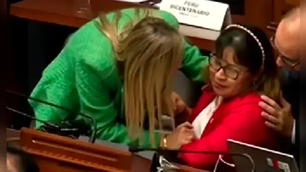 Maria del Carmen Alva intentó presionar a Francis Paredes para que vote a favor de la bicameralidad