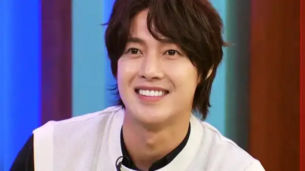 Kim Hyun Joong engríe a su adorable 'sobrino' peruano: "Está feliz con el regalo de su tío"