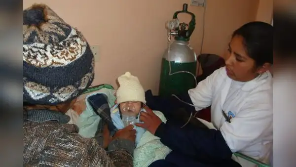 Colapsa hospital de Puno por niños enfermos con neumonía